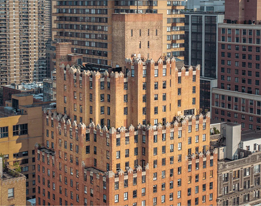 752 West End Avenue - Photo Thumbnail 3