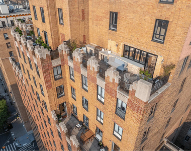 752 West End Avenue - Photo Thumbnail 2
