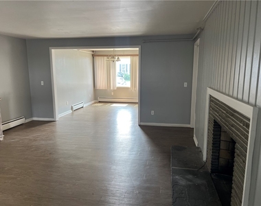 2341 Monroe Avenue - Photo Thumbnail 3