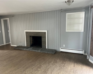2341 Monroe Avenue - Photo Thumbnail 2