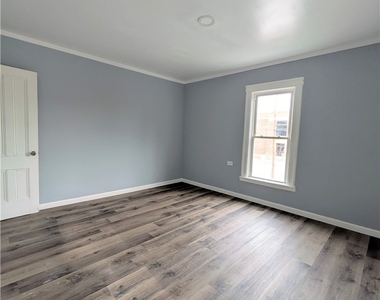 315 Sullivan Street - Photo Thumbnail 13