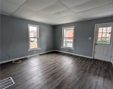 315 Sullivan Street - Photo Thumbnail 9
