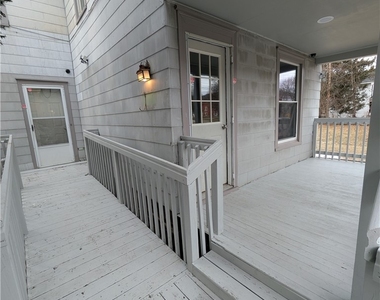 315 Sullivan Street - Photo Thumbnail 2