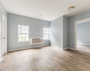 27 W Main (apt 2 ) Street - Photo Thumbnail 6