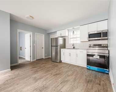 27 W Main (apt 2 ) Street - Photo Thumbnail 3
