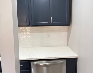 233 Kinsey Court Ne - Photo Thumbnail 7