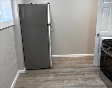 233 Kinsey Court Ne - Photo Thumbnail 9