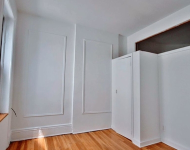 jonest st - Photo Thumbnail 3