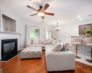 1796 N Umberland Way - Photo Thumbnail 7