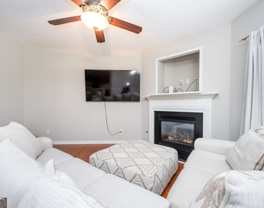 1796 N Umberland Way - Photo Thumbnail 11