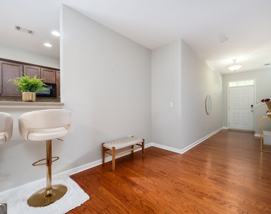 1796 N Umberland Way - Photo Thumbnail 8