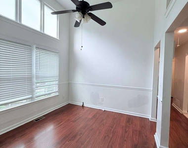 154 Camden Woods Drive - Photo Thumbnail 14