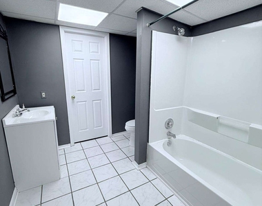 154 Camden Woods Drive - Photo Thumbnail 44