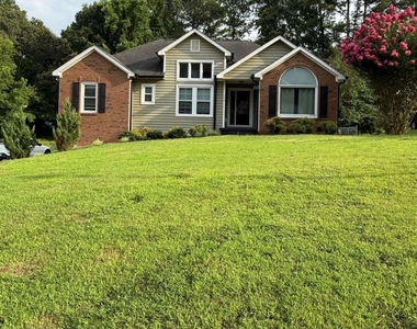 154 Camden Woods Drive - Photo Thumbnail 7