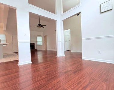 154 Camden Woods Drive - Photo Thumbnail 24