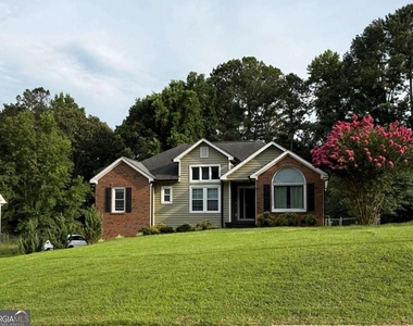 154 Camden Woods Drive - Photo Thumbnail 5