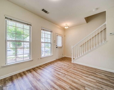 3285 Hidden Cove Circle - Photo Thumbnail 4