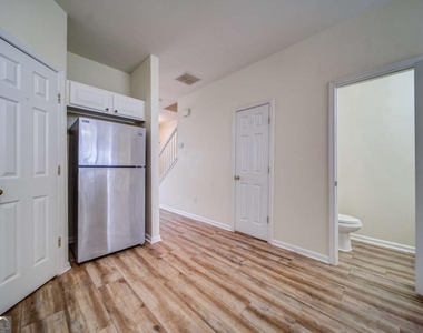 3285 Hidden Cove Circle - Photo Thumbnail 12