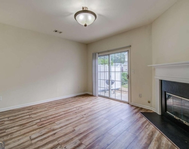 3285 Hidden Cove Circle - Photo Thumbnail 18