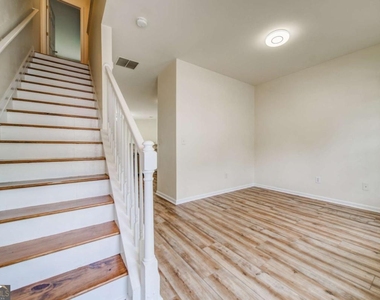 3285 Hidden Cove Circle - Photo Thumbnail 2
