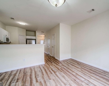 3285 Hidden Cove Circle - Photo Thumbnail 13