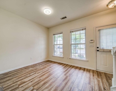 3285 Hidden Cove Circle - Photo Thumbnail 3