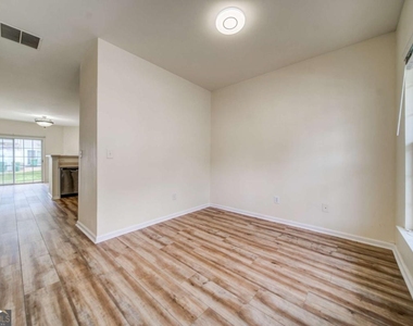 3285 Hidden Cove Circle - Photo Thumbnail 7
