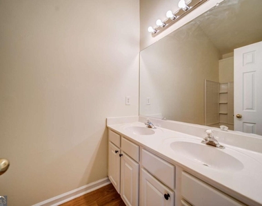 3285 Hidden Cove Circle - Photo Thumbnail 23