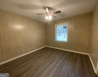 404 Marvin Avenue - Photo Thumbnail 8