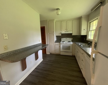 404 Marvin Avenue - Photo Thumbnail 5