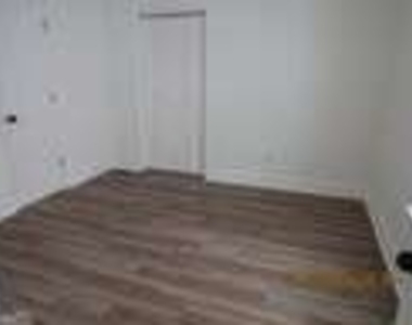 512 Juniper Way - Photo Thumbnail 10