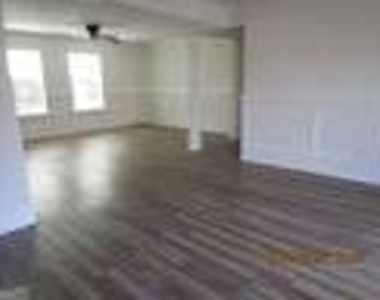 512 Juniper Way - Photo Thumbnail 9