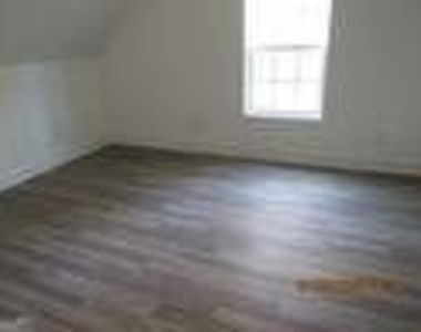 512 Juniper Way - Photo Thumbnail 19