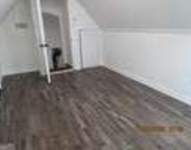 512 Juniper Way - Photo Thumbnail 18