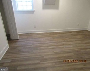 512 Juniper Way - Photo Thumbnail 25