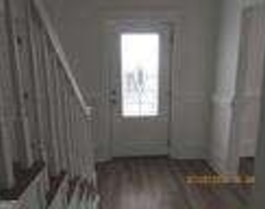 512 Juniper Way - Photo Thumbnail 4