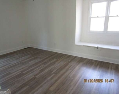 512 Juniper Way - Photo Thumbnail 21