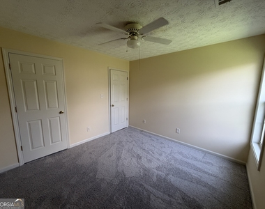 363 Brook Lea Cove - Photo Thumbnail 19