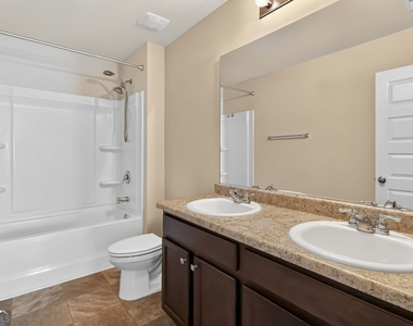 3744 Hampshire Walk Sw - Photo Thumbnail 22