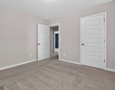 3744 Hampshire Walk Sw - Photo Thumbnail 19