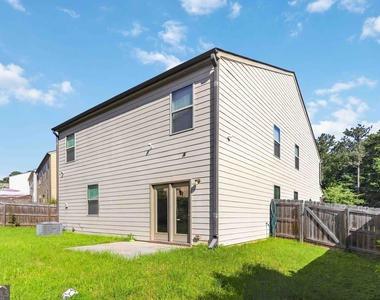 3744 Hampshire Walk Sw - Photo Thumbnail 27
