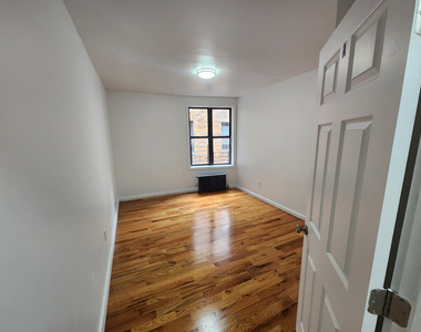 700 West 175th Street - Photo Thumbnail 4
