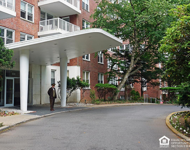 West 246th Street and Blackstone Place - Photo Thumbnail 7