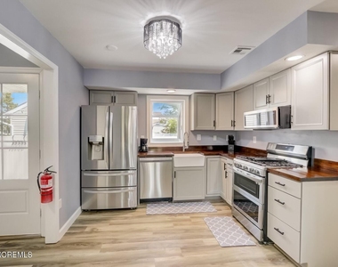 1 Pine Crest Drive - Photo Thumbnail 23