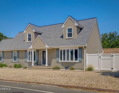 1 Pine Crest Drive - Photo Thumbnail 1