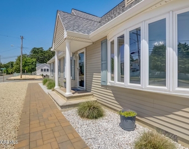 1 Pine Crest Drive - Photo Thumbnail 11