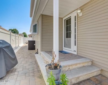 1 Pine Crest Drive - Photo Thumbnail 5