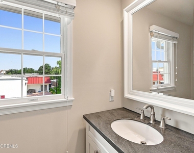 606 Bay Avenue - Photo Thumbnail 17