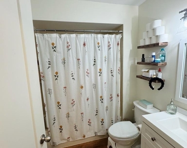 80 Bradford Court - Photo Thumbnail 3
