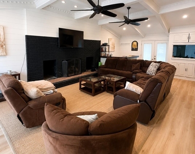 530 Palmer Avenue - Photo Thumbnail 16